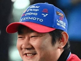 互怼升级！张雪怒怼陈光标不过户竖中指拿你钱做慈善还私下约谈